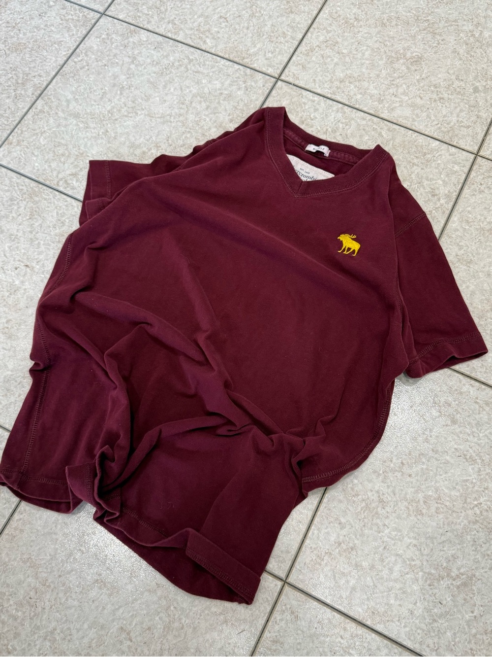 Abercrombie & Fitch muscle with Yellow Moose Logo - Burgundy